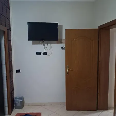 Vrrini Hostal *