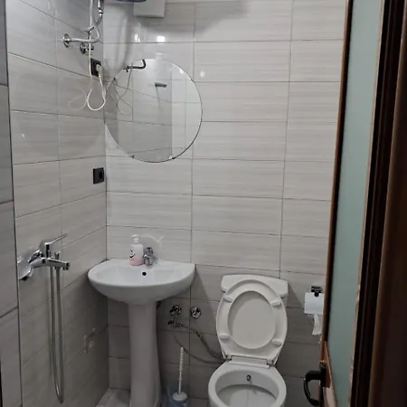 Hostal Vrrini Tirana