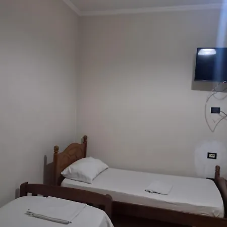 Hostal Vrrini *