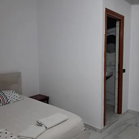Vrrini Hostal Tirana